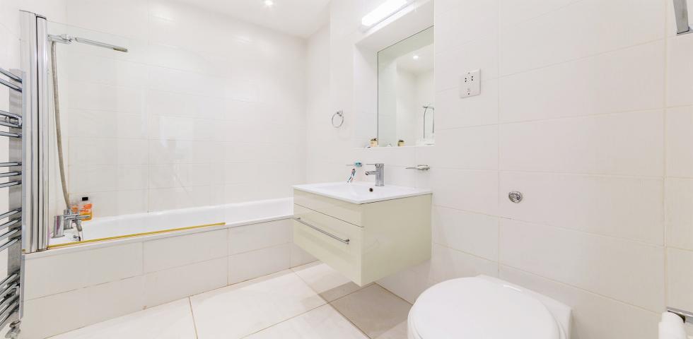 			3 Bedroom, 1 bath, 1 reception Flat			 Dyne Road, KILBURN